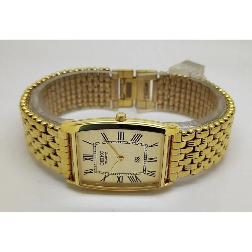 Vintage Style Seiko Quartz Mens Gold Watch & Black accents W/ Metal Strap
